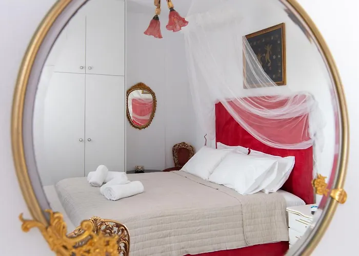 Ricos Two Bedroom House - Naoussa Paros