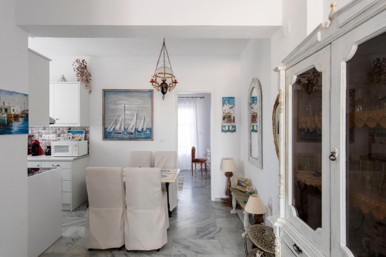 Ricos Two Bedroom House - Paros Appartement