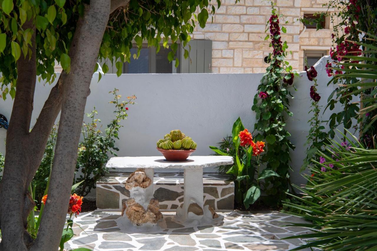Ricos Two Bedroom House - Paros Appartement Náoussa